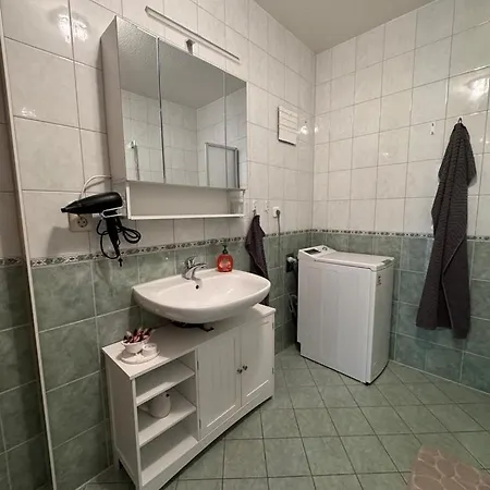 Erznest Apartamento Thum